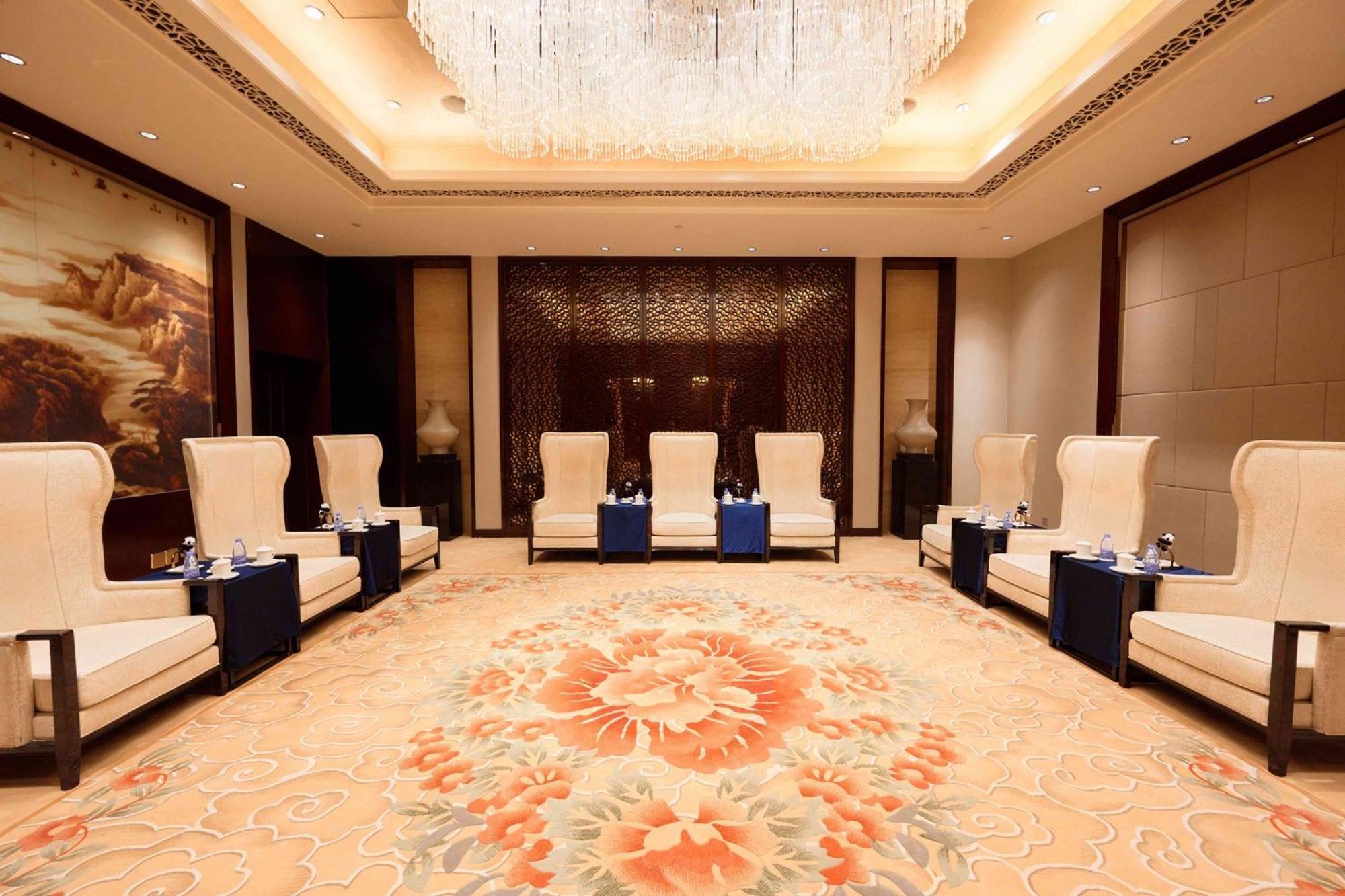 Crowne Plaza Chengdu Panda Garden By Ihg Hotel Exterior photo