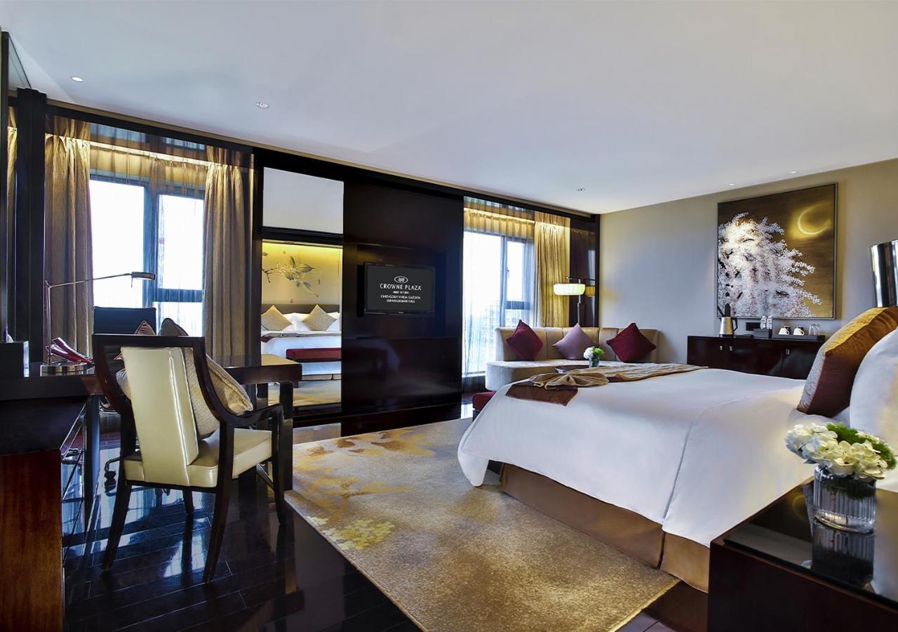 Crowne Plaza Chengdu Panda Garden By Ihg Hotel Exterior photo